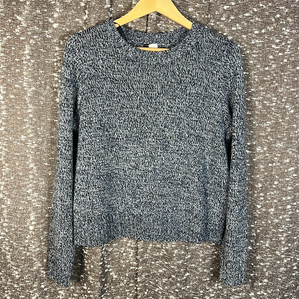 H&M Divided Crew Neckline Long Sleeve Knit Sweater Blue Black and White‎